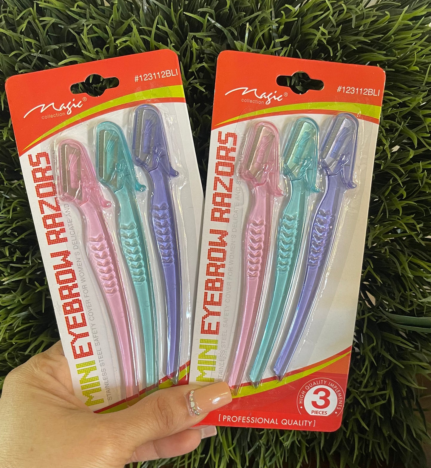 Magic Collection: Eyebrow Razors